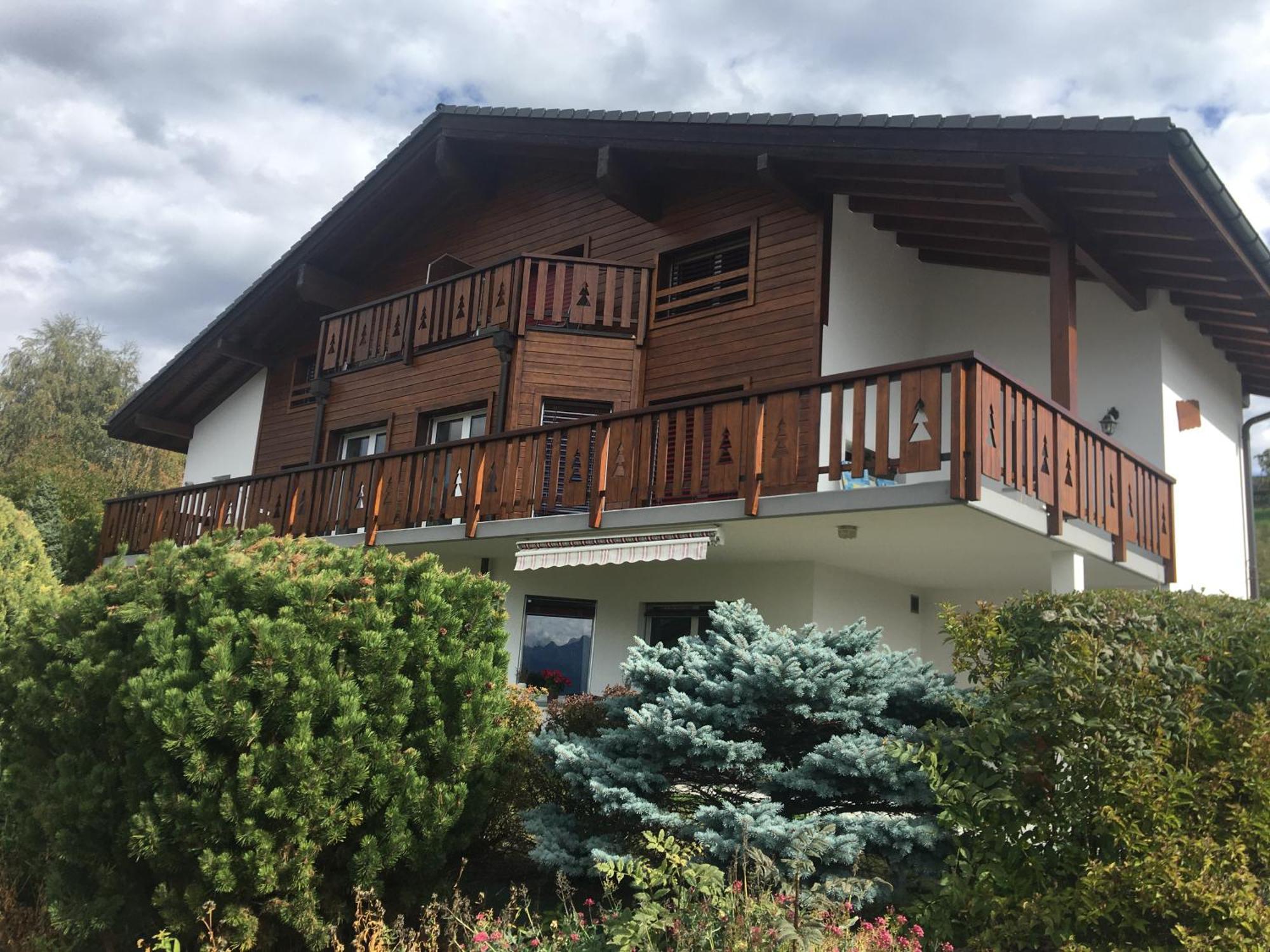 Chalet Des Alpes Bed & Breakfast Crans-Montana Exterior photo