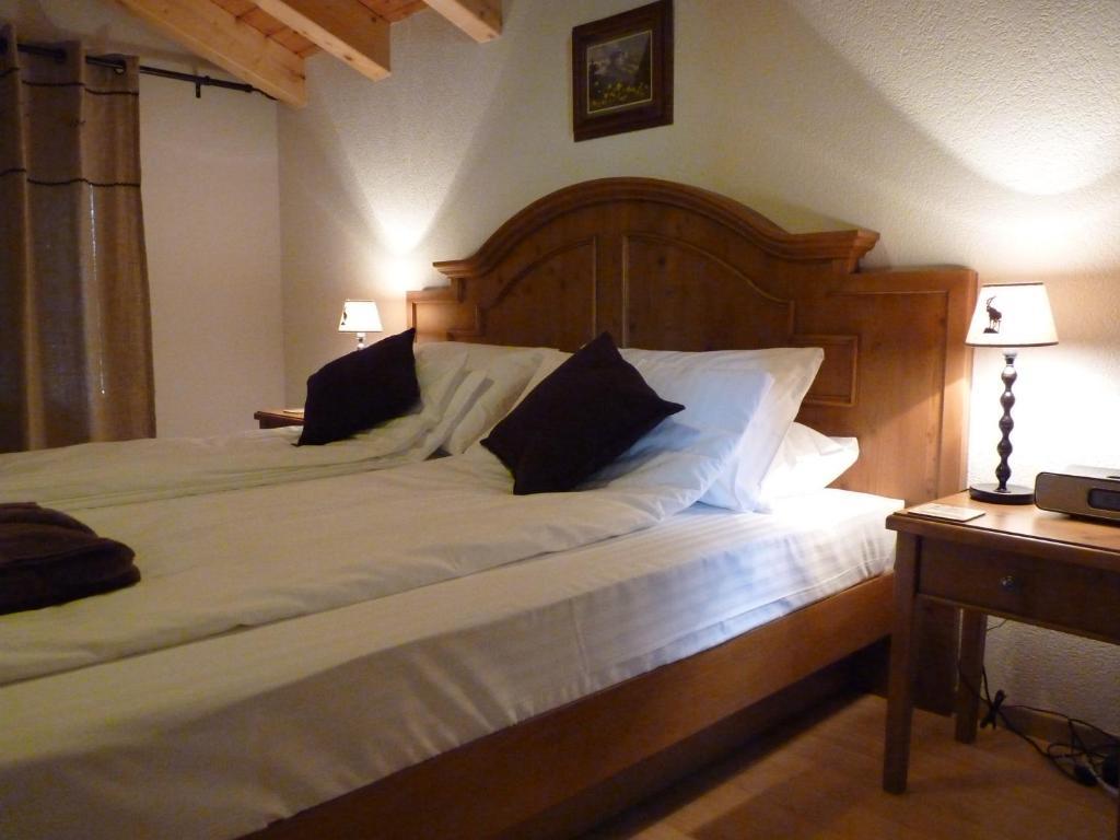 Chalet Des Alpes Bed & Breakfast Crans-Montana Room photo